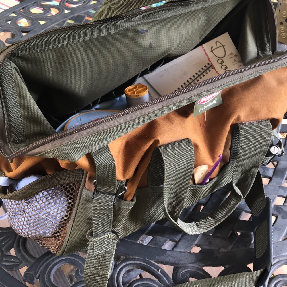 Gatemouth bags.